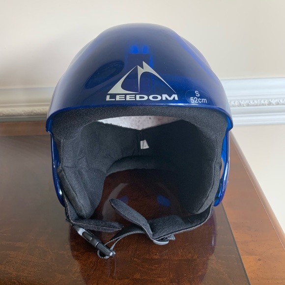 leedom ski helmet